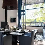 Mansion With Garden View Casa vacanze