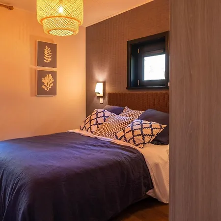 Mansion With Garden View *