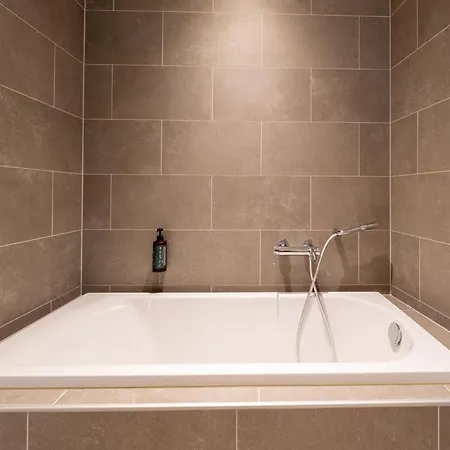 Vakantiehuis Mansion With Garden View Antoing