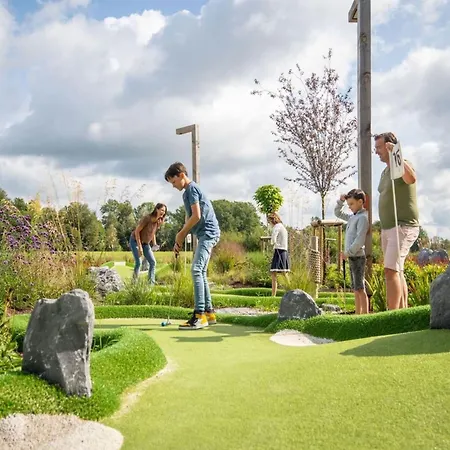 Mansion With Garden View Vakantiehuis Antoing