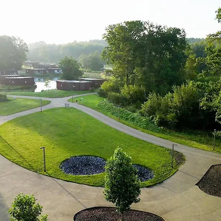Mansion With Garden View *