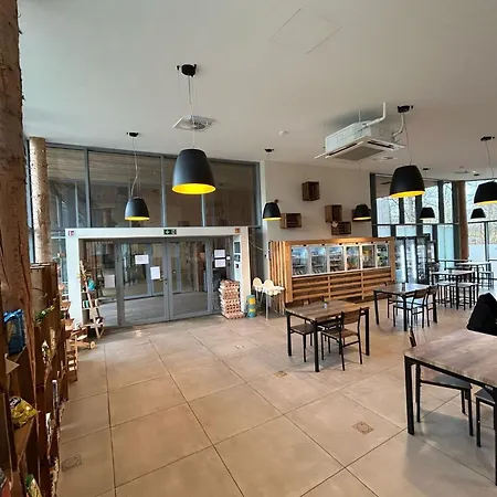 Mansion With Garden View בית נופש *