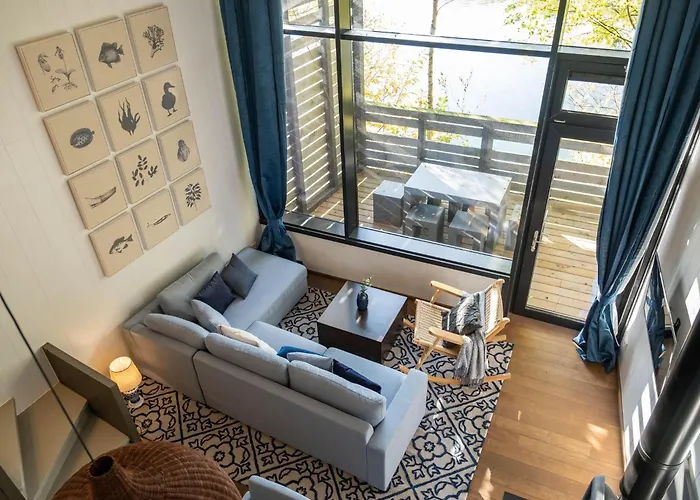 Mansion With Garden View *