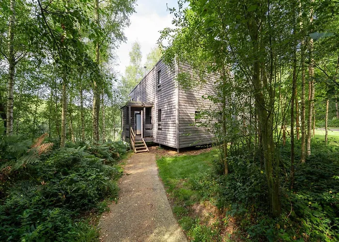 Mansion With Garden View *