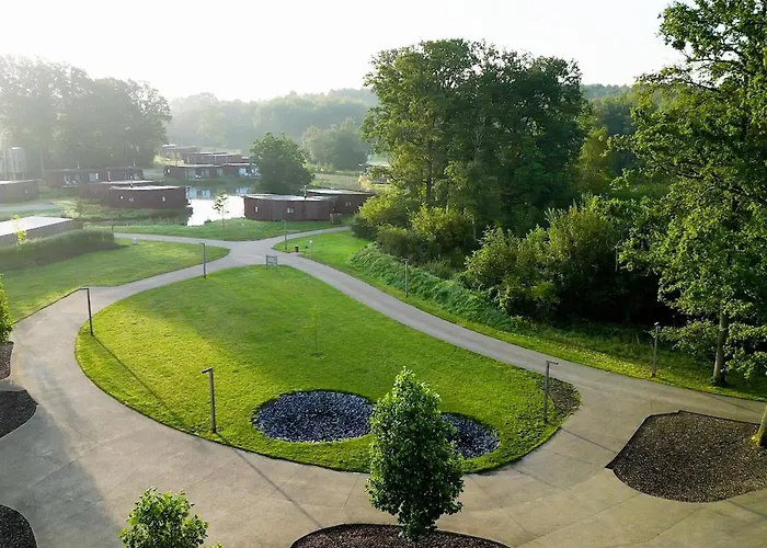 Mansion With Garden View *